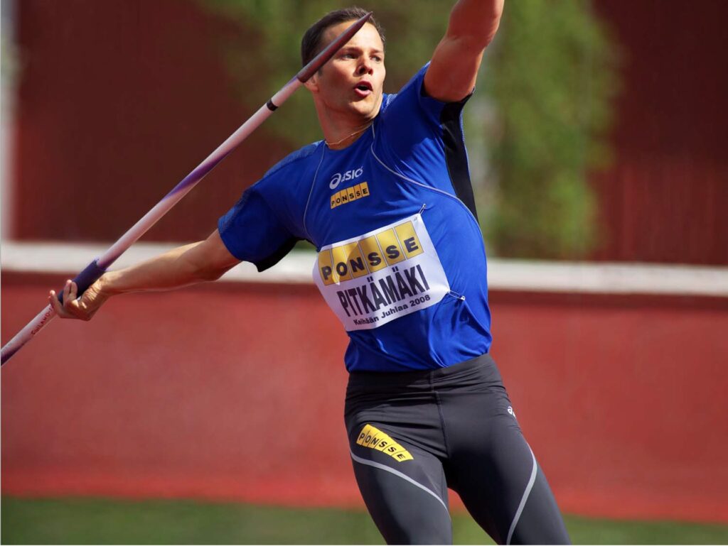 Jav 11 PITKAMAKI Javelin experience by Hannu KANGA Kuuortane 2009 DL Poppe